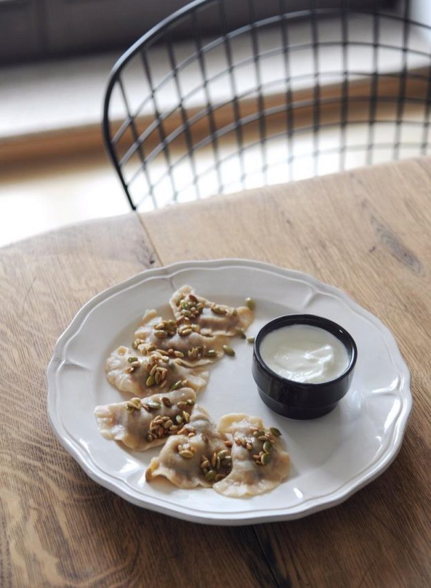 Pierogi orkiszowe z kiszoną kapustą