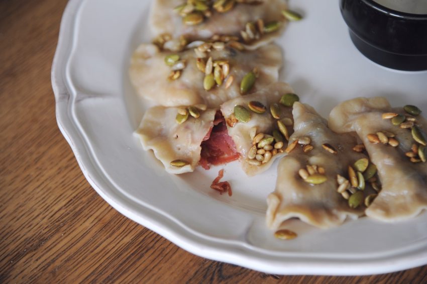 Pierogi orkiszowe z kiszoną kapustą