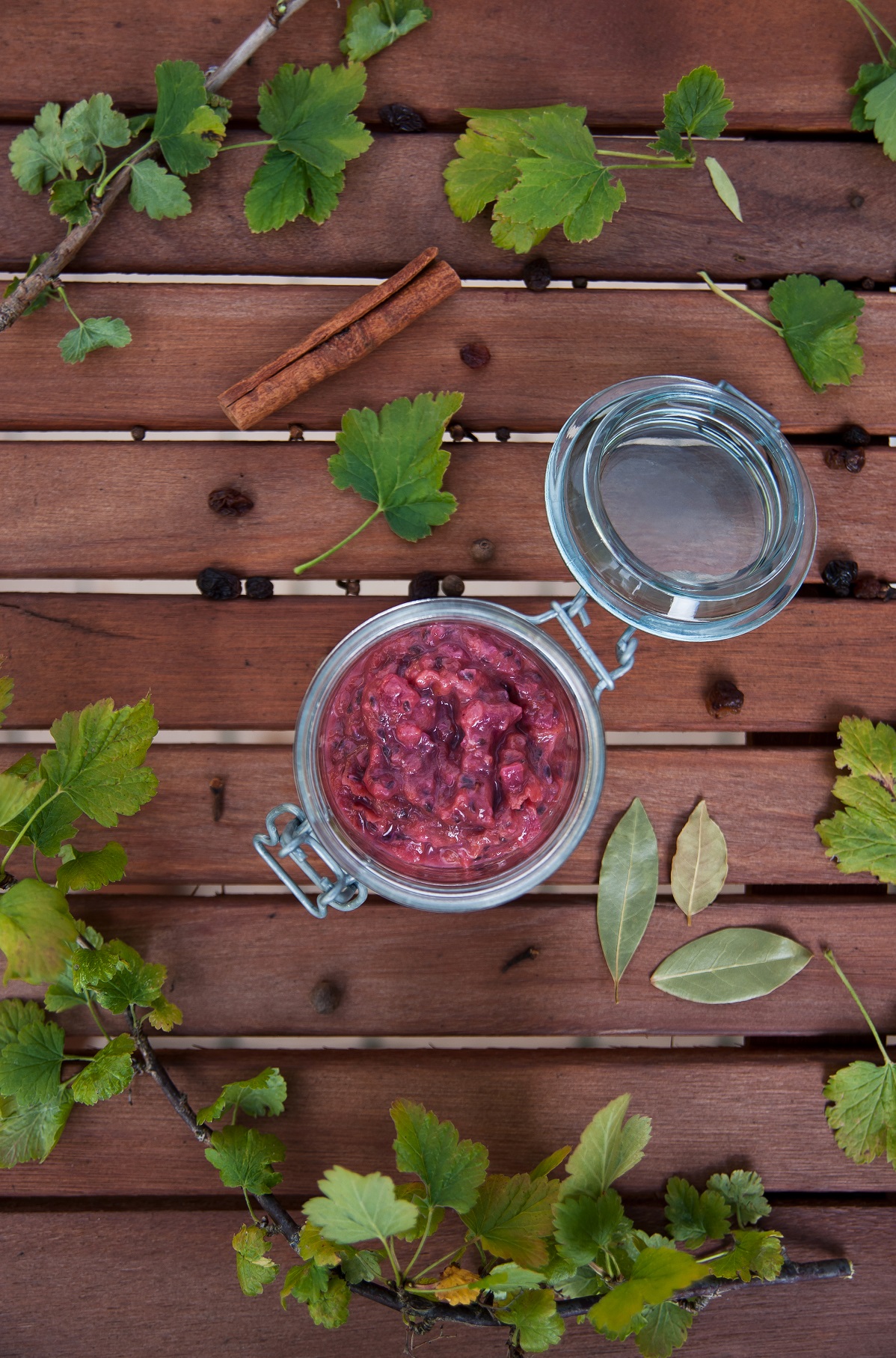 Owocowe chutneye – lato zamknięte w słoiku