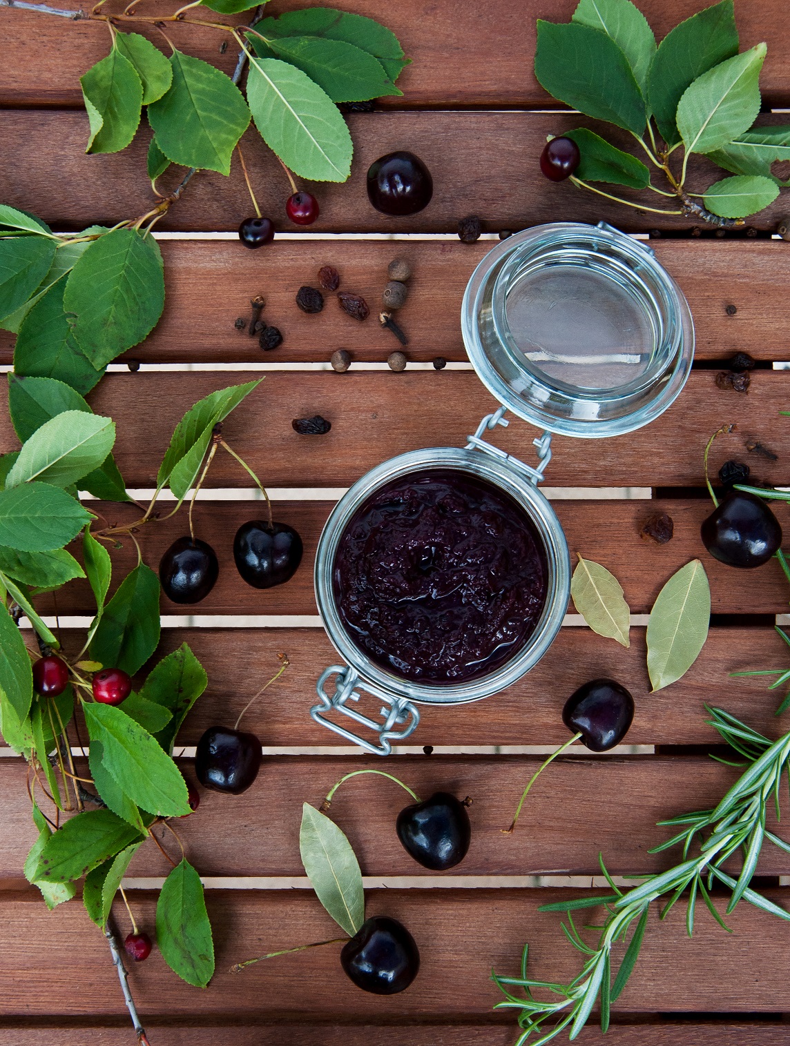 Owocowe chutneye – lato zamknięte w słoiku