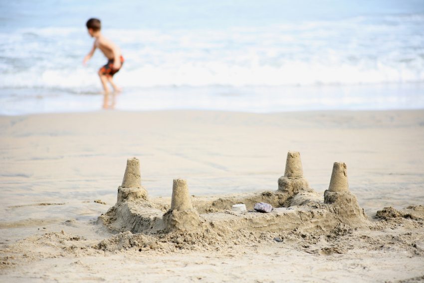 W co się bawić na plaży?