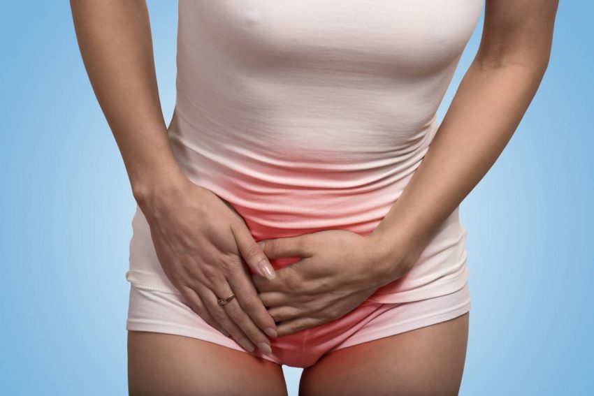 Kobieta z infekcją intymną czeka na wynik testu na infekcję intymną