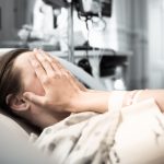 Pacjentka w łóżku / istockphoto.com