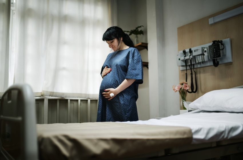 amerykański facet umawiający się z azjatycką dziewczyną