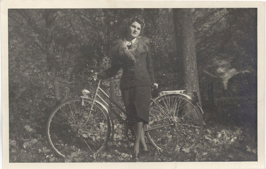 Archiwalne zdjęcia cyklistek - Hello Zdrowie