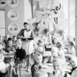 Zdjęcie ze stołówki jednego z rabczańskich sanatoriów. Lata 50. /fot. NAC