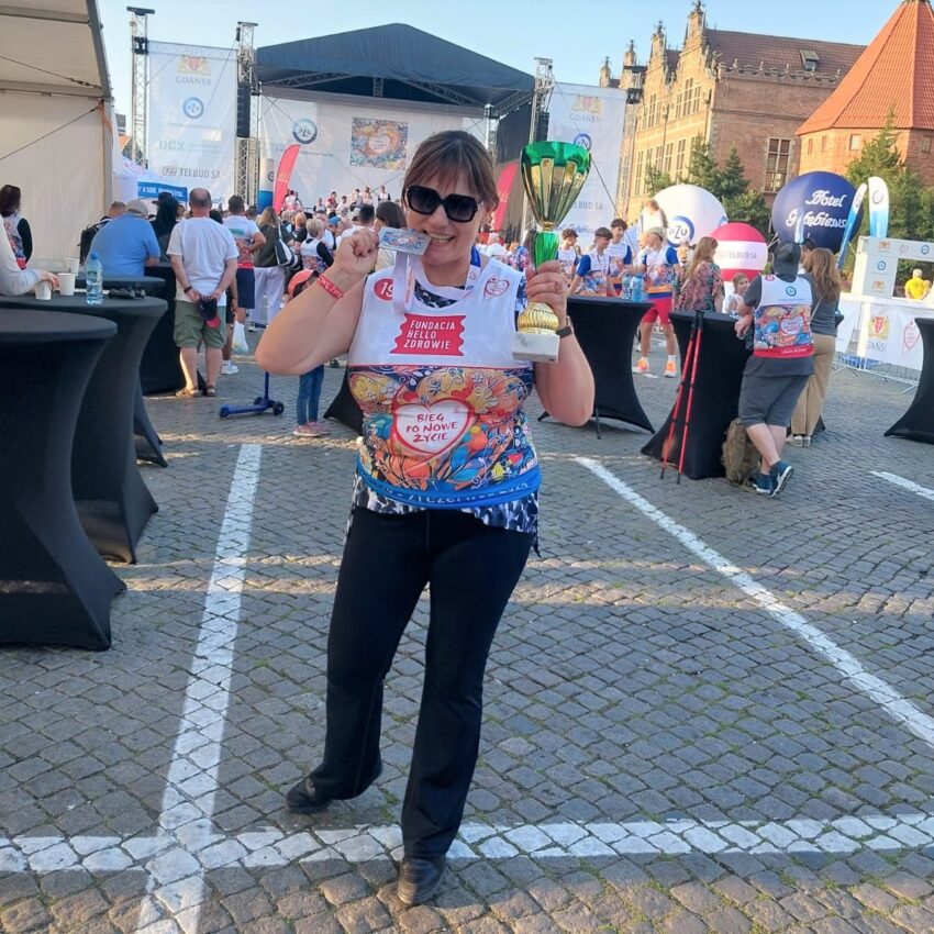 Bieg, który łączy. „Daje nam poczucie jedności poza szpitalem, bez podziału na pacjentów i lekarzy, we wspólnej sprawie”. Transplantacyjna sztafeta przeszła przez Gdańsk – zdjęcie numer 2