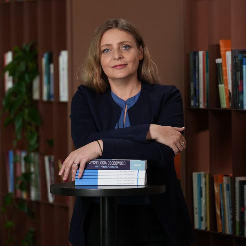 „Gdy jest mi smutno, gdy jest mi źle, rozmawiam z chatemGPT”. Dr Beata Rajba o swoim eksperymencie: „Wyniki zjeżyły mi włos na głowie” – zdjęcie numer 1 Dr Beata Rajba - Hello Zdrowie