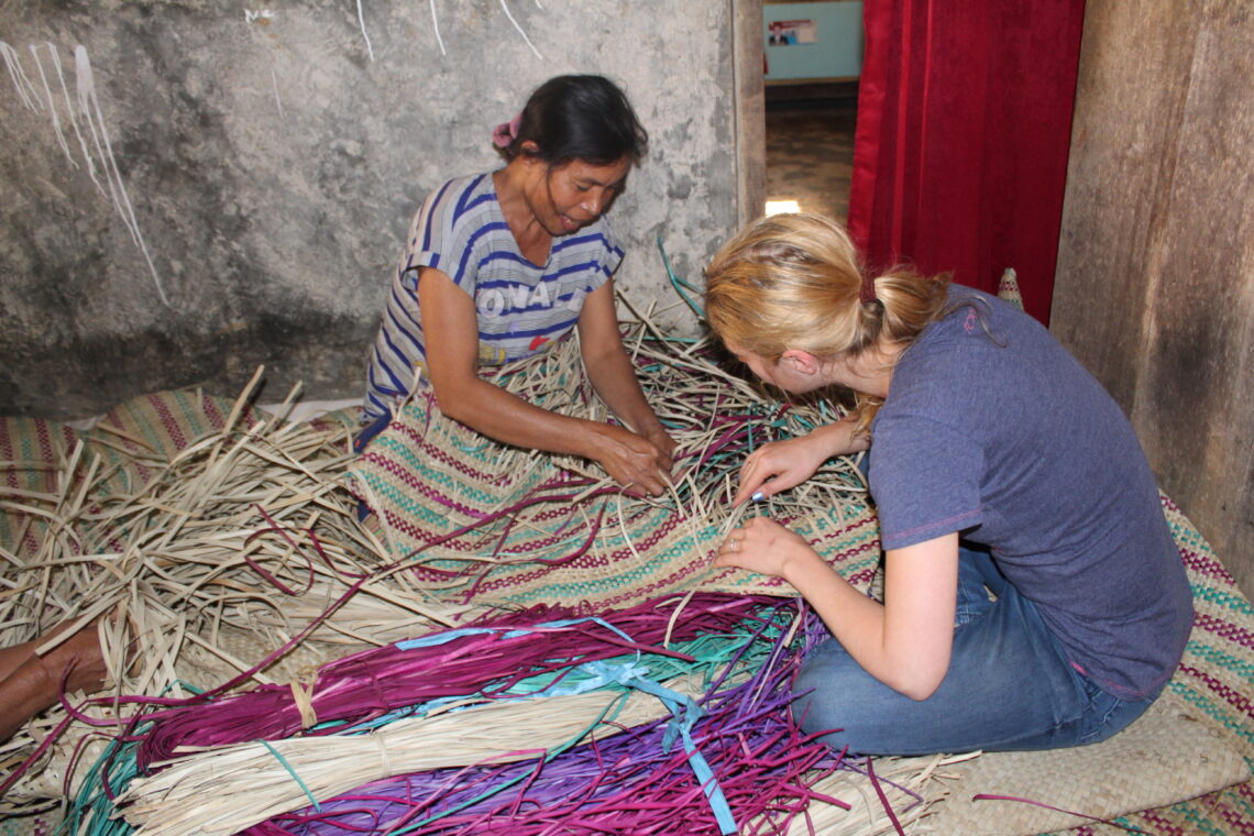 Kinga Wojtczak i mieszkańcy wyspy Flores - Hello Zdrowie