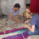 Kinga Wojtczak i mieszkańcy wyspy Flores - Hello Zdrowie