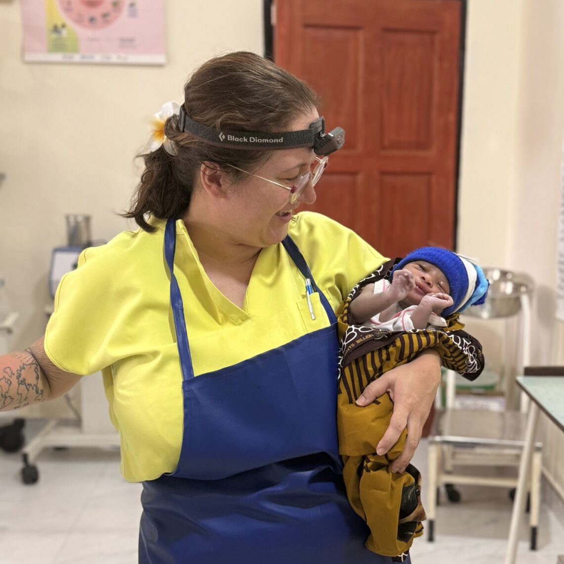 Monika Nowicka podczas jednej ze swoich misji w Afryce - Hello Zdrowie