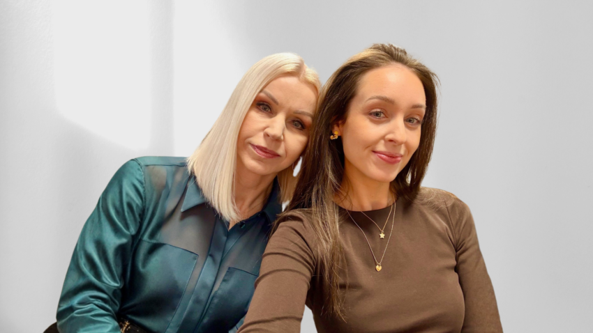 Od lewej: Ewa Godlewska i jej córka Oliwia Sowa