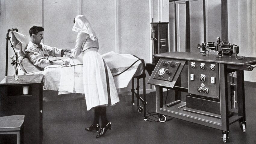Badanie elektrokadriografem, 1927 r. - Hello Zdrowie