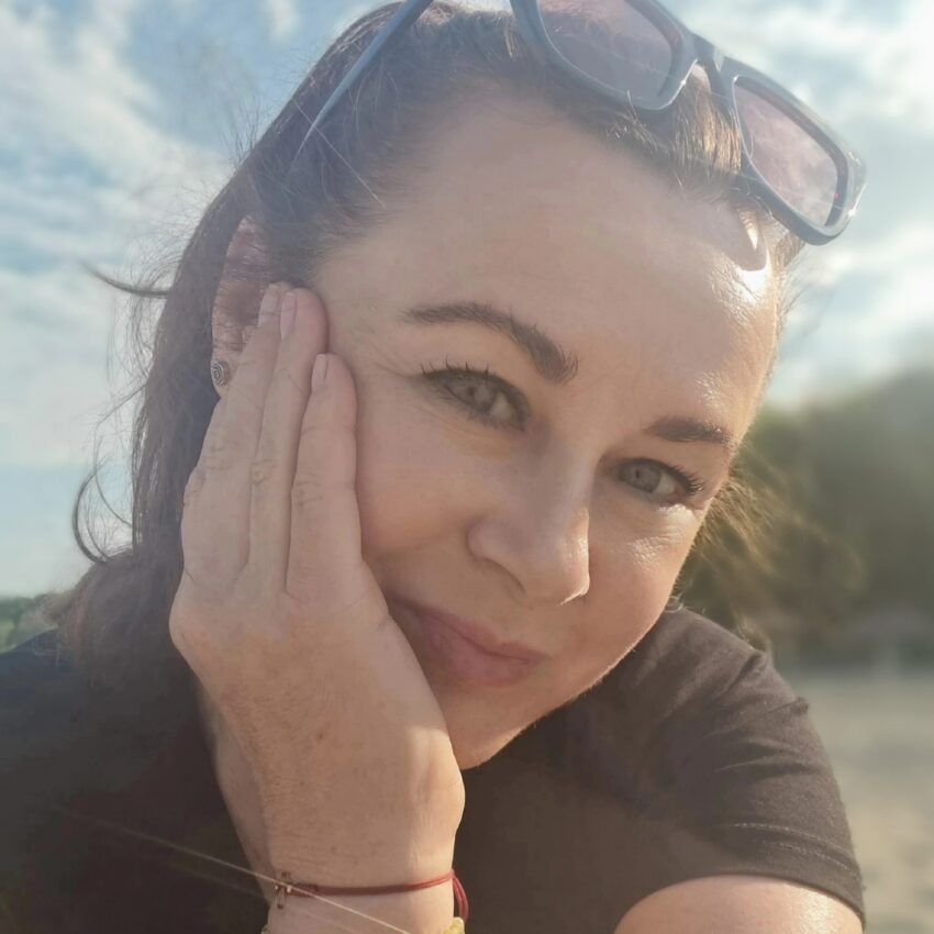 Migrena odbiera poczucie kontroli i rujnuje życie. „Miałam wrażenie, jakby ktoś wkręcał mi śrubę w skroń” – zdjęcie numer 1 Aldona, choruje na migrenę - Hello Zdrowie