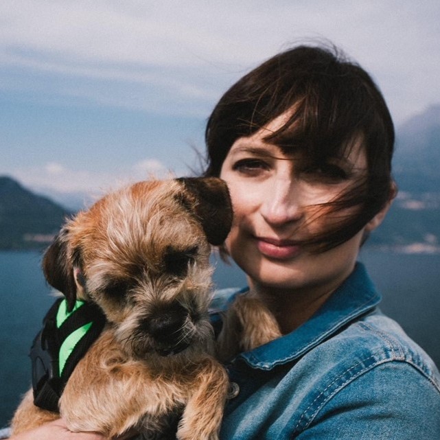 Joanna Marcinkiewicz: „Niekarmienie dziecka ekranem jest decyzją dorosłego. Trzeba zacząć od siebie” – zdjęcie numer 1 Joanna Marcinkiewicz - Hello Zdrowie